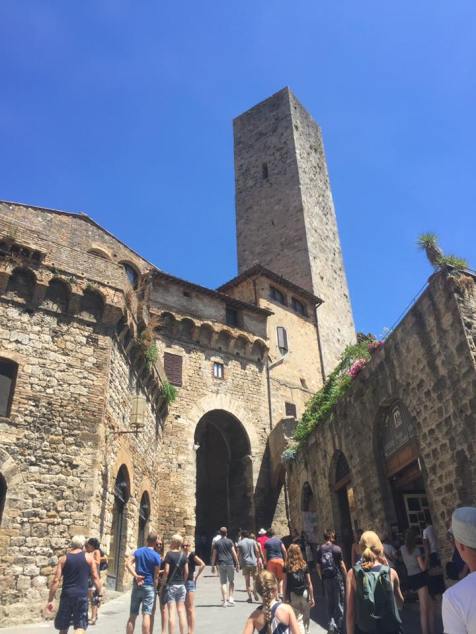 cool tower pic san gimignano